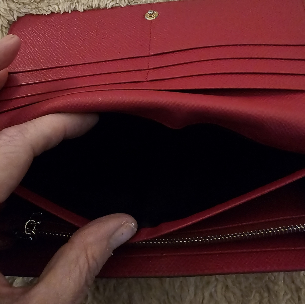 TOD’S Long Flap Continental wallet in Deep Pink. Made in Italy. - Picture 8 of 14